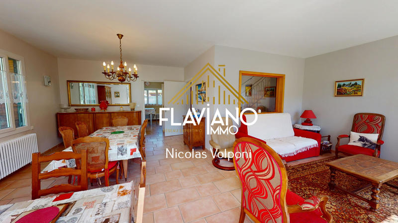 Appartement - 188 m² - 6 pièces