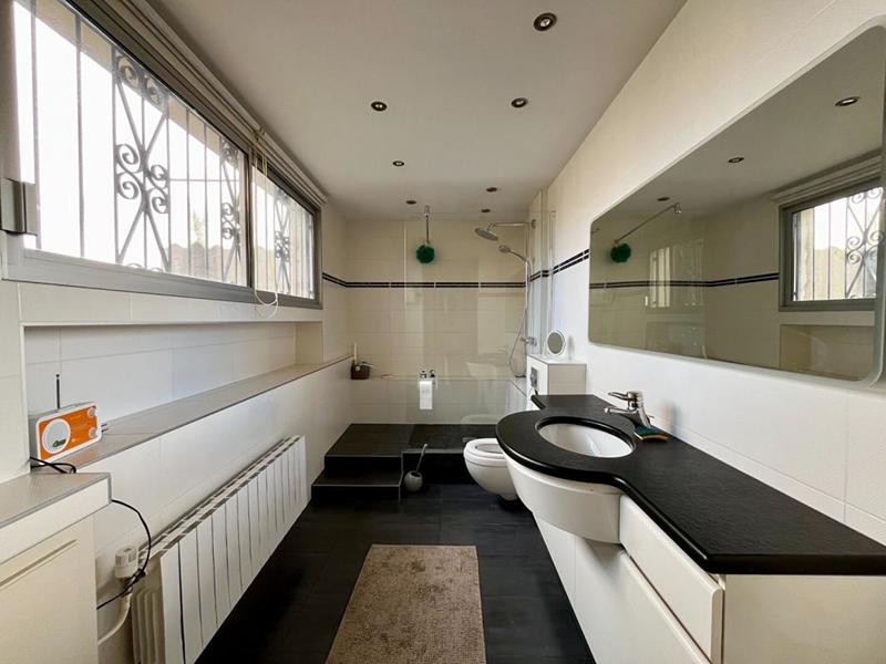 Appartement - 235 m² - 5 pièces