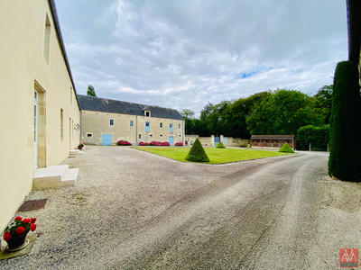 Maison - 300 m² - 10 pièces