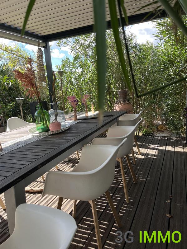 Villa - 266 m² - 9 pièces