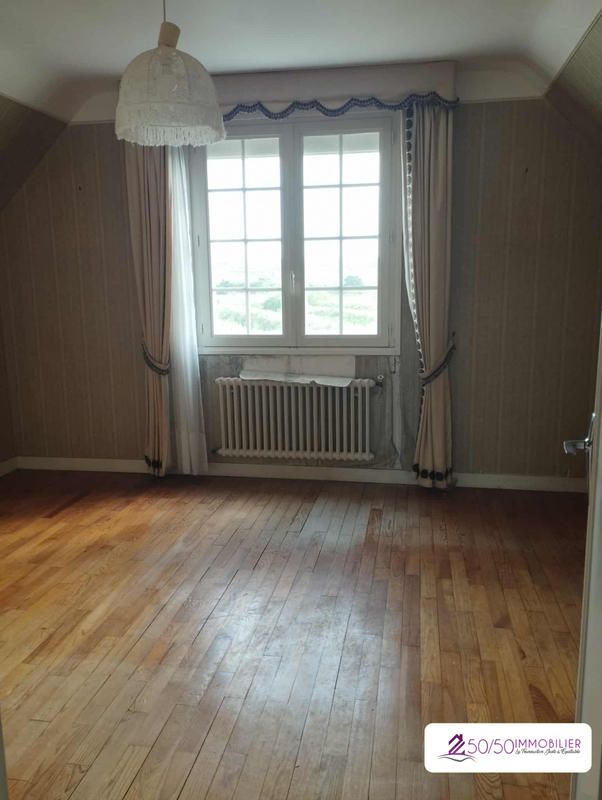 Maison traditionnelle - 104 m² - 6 pièces