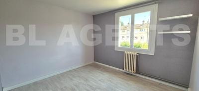 Maison - 99 m² - 5 pièces