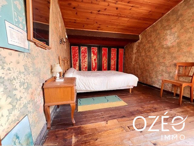 Maison - 230 m² - 6 pièces