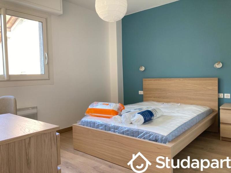 Chambre - 11 m² - 1 pièce