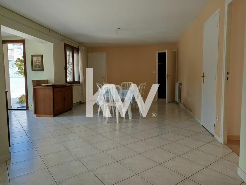 Maison - 160 m² - 8 pièces