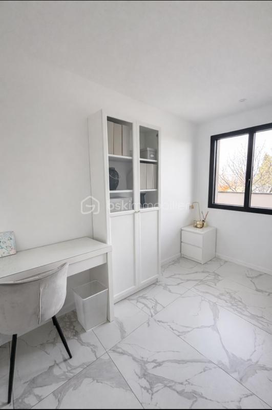 Maison - 243 m² - 7 pièces