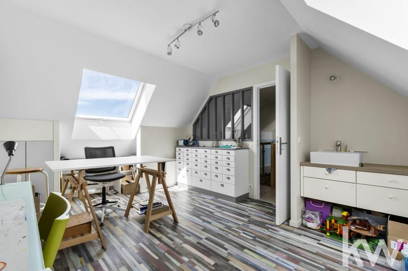 Maison - 212 m² - 9 pièces