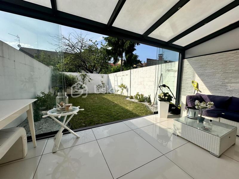 Maison - 216 m² - 14 pièces