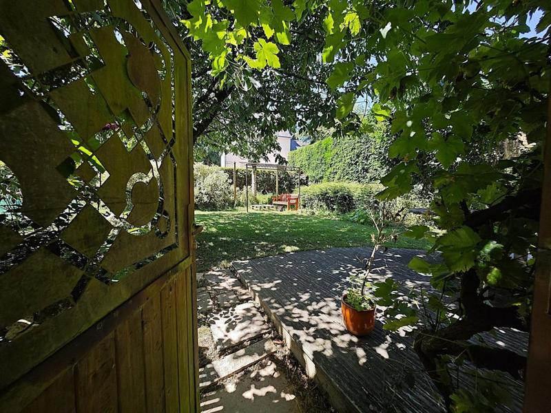 Maison - 360 m² - 15 pièces