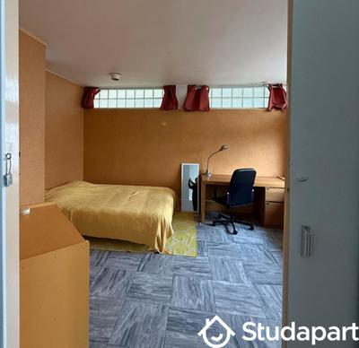 Chambre - 14 m² - 1 pièce