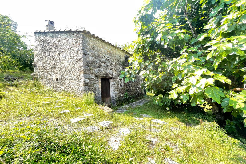 Propriété - 190 m² - 6 pièces