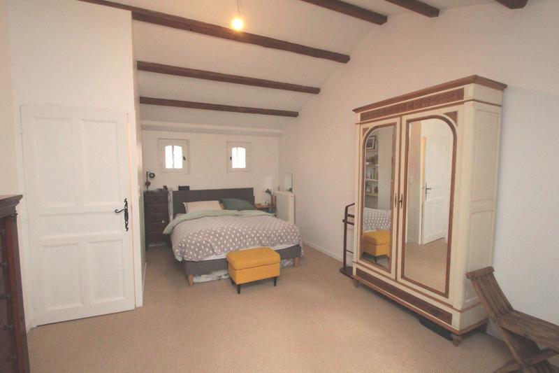 Maison - 195 m² - 8 pièces