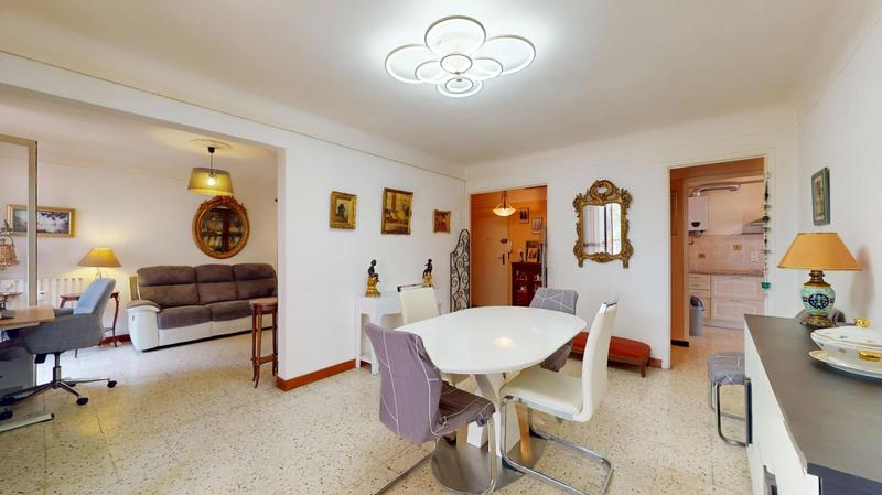 Appartement - 80 m² - 4 pièces