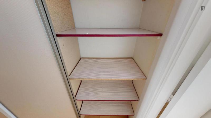 Chambre - 9 m² - 5 pièces