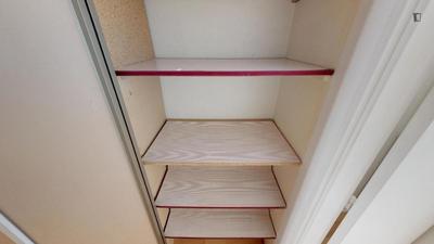 Chambre - 9 m² - 5 pièces