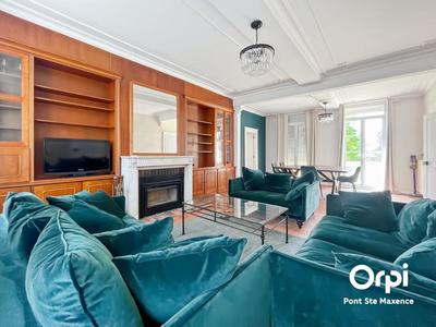 Propriété - 298 m² - 10 pièces