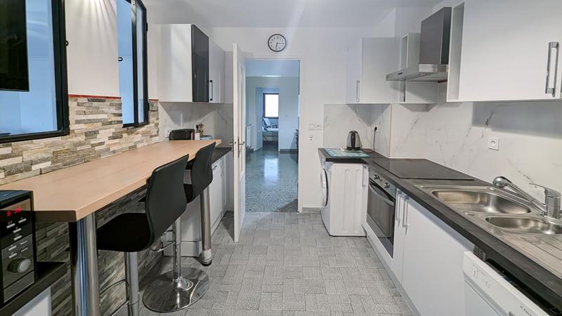 Appartement - 82 m² - 3 pièces