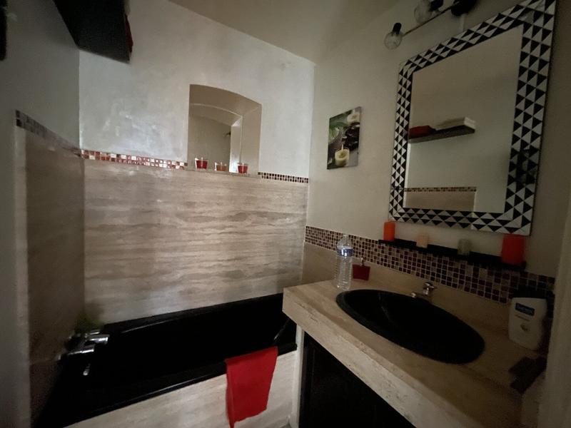 Appartement - 76 m² - 2 pièces