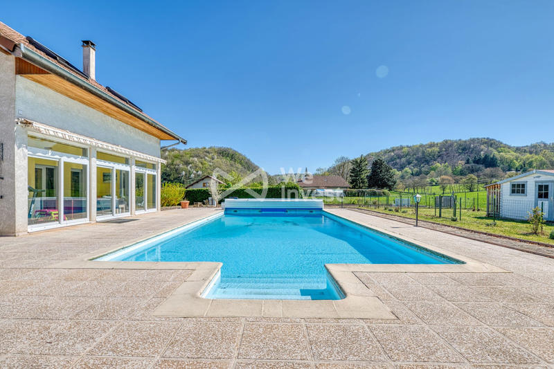 Maison - 289 m² - 7 pièces