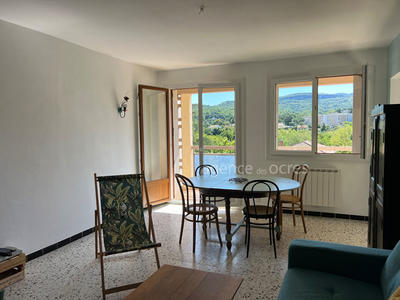 Appartement - 93 m² - 4 pièces