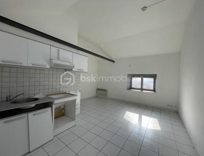 Immeuble - 1 600 m² - 12 pièces