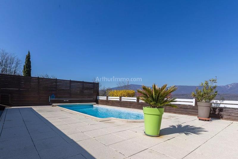 Maison - 100 m² - 4 pièces