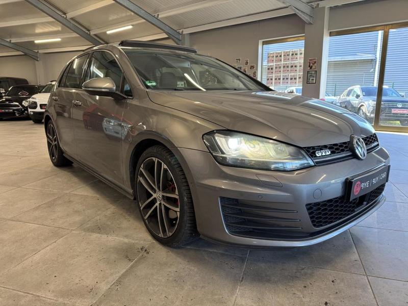 Volkswagen Golf 2.0 16v Tdi Cr Fap BlueMotion - 184 Bv Dsg 6 VII Berline Gtd Phase 1