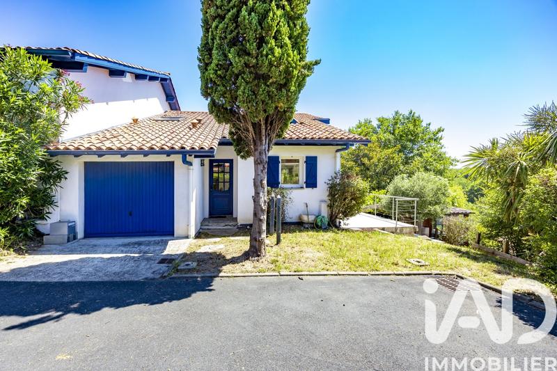 Maison - 203 m² - 6 pièces