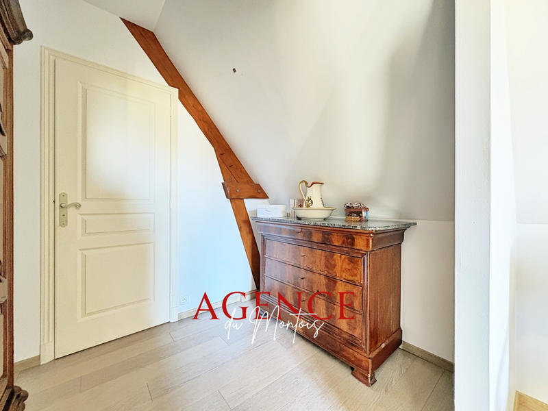 Maison - 180 m² - 5 pièces