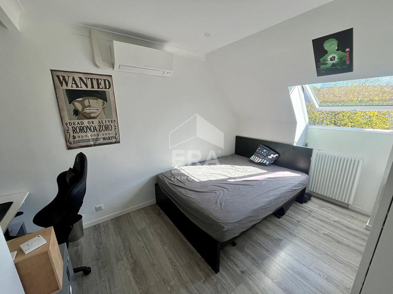 Maison - 207 m² - 9 pièces