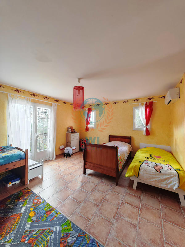 Villa - 250 m² - 7 pièces