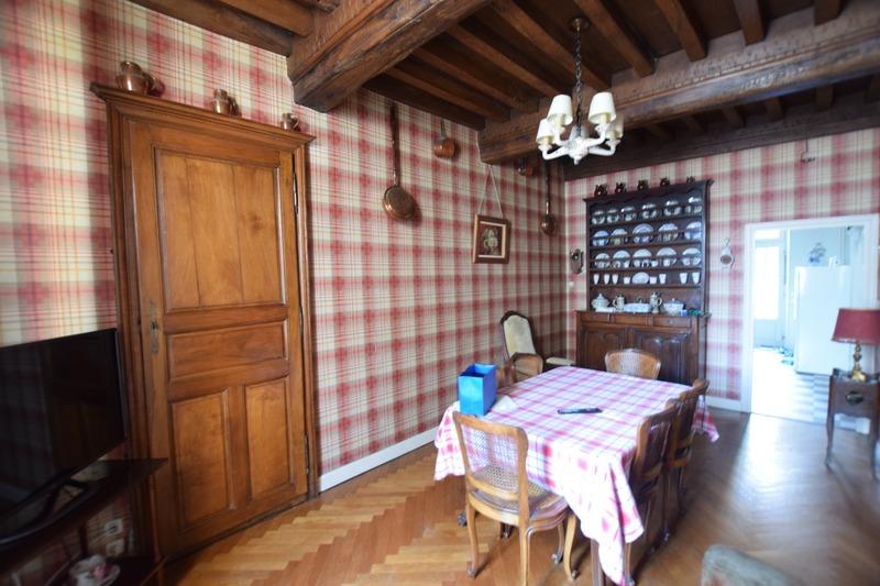 Propriété - 252 m² - 10 pièces