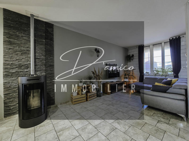 Maison - 104 m² - 7 pièces