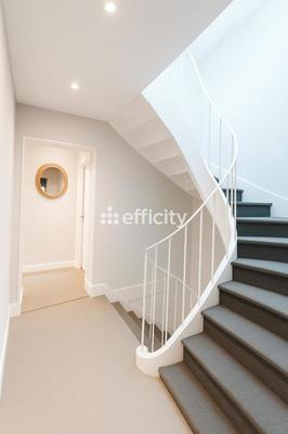 Maison bourgeoise - 210 m² - 10 pièces