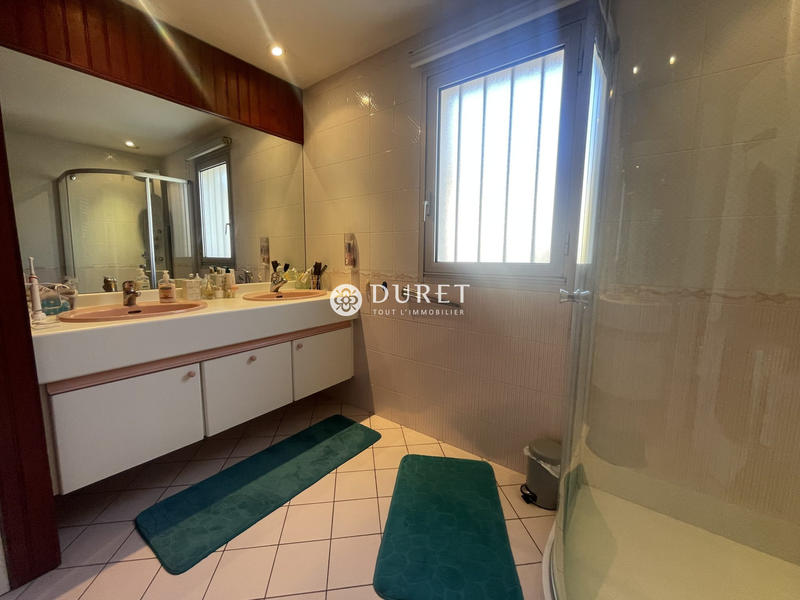 Maison - 139 m² - 9 pièces