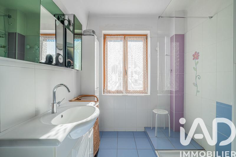 Maison - 254 m² - 10 pièces