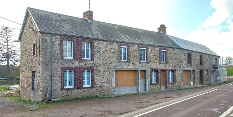 Maison - 255 m² - 8 pièces