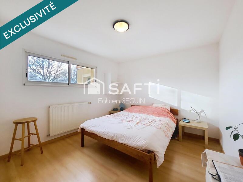 Maison - 249 m² - 9 pièces