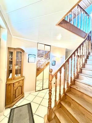 Maison - 172 m² - 8 pièces