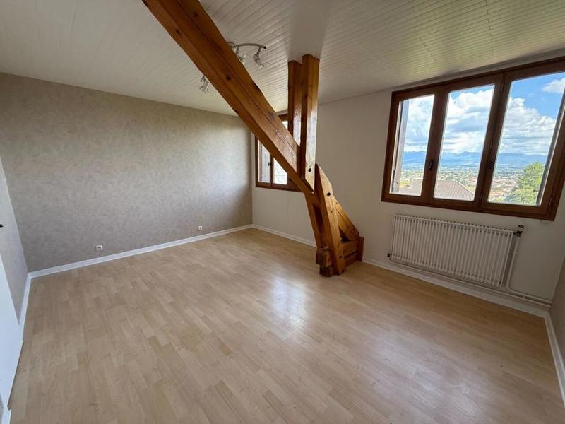 Maison - 245 m² - 10 pièces