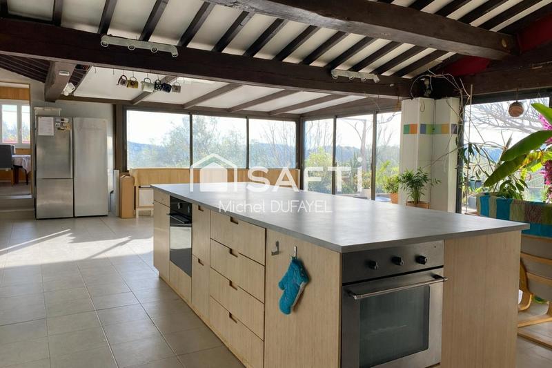 Maison - 350 m² - 8 pièces