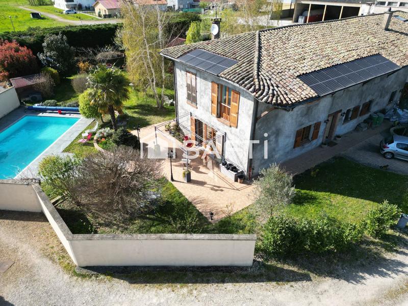 Maison - 213 m² - 6 pièces