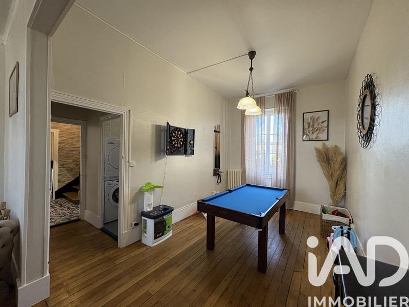 Maison - 265 m² - 9 pièces