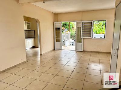 Maison - 104 m² - 4 pièces