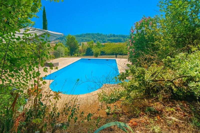 Propriété - 178 m² - 6 pièces