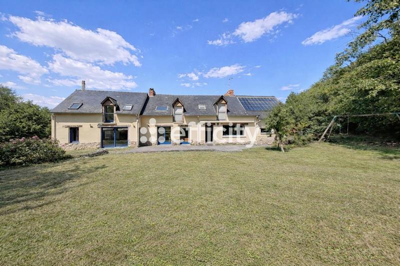 Maison - 237 m² - 7 pièces