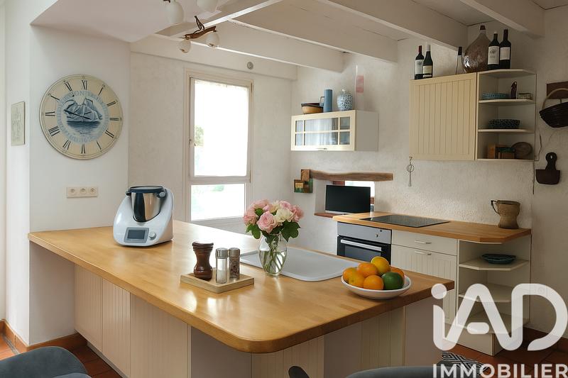 Maison - 206 m² - 7 pièces