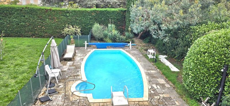 Maison - 194 m² - 8 pièces