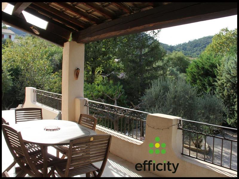 Maison - 220 m² - 4 pièces