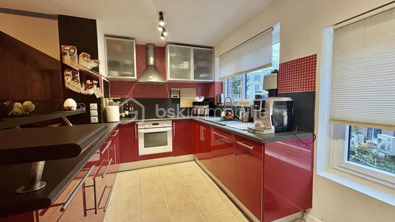 Maison traditionnelle - 98 m² - 5 pièces